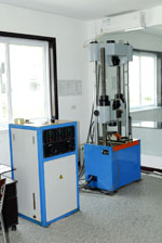 Universal testing machine1.jpg